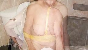 ”HELLOGRANNY Old boobs & giant butt rolling on the bed”
