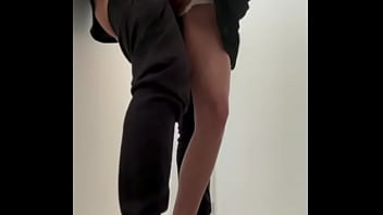 Skinny Latina amateur gets fucked and her ass claps