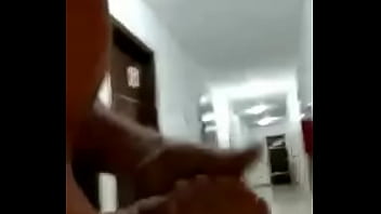 punheta corredor hotel 1