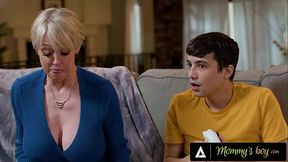 Hot blonde MILF Dee Williams satisfies her hormonal boyfriend