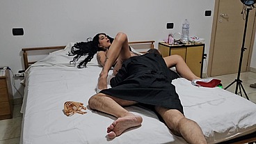 transando na minha cama com meu ficante delicioso tio dotado