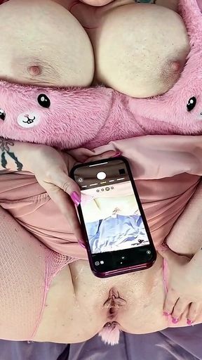 BBW Tail Plug Twerk to Pillow Ride Creampie Fuck