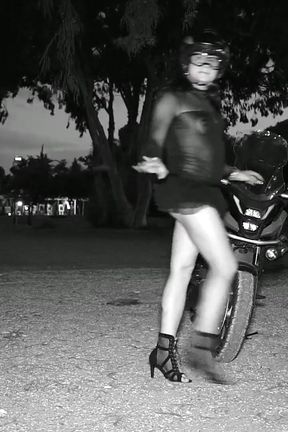 Crossdresser Outdoor