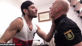 Hardkinks - A cop and a alpha male