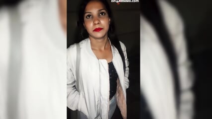Sexy stranger gives a mind-blowing blowjob in my bedroom