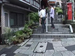 M960G02 Picking up a pair of young wives traveling from Tokyo! - With a sense of liberation at the destination, the omata becomes loose and the instinct is exposed married woman affair hot spring!
