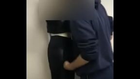 Tarado bem dotado com tes&atilde_o assediando manequim gostosa -  Full Hd 8k