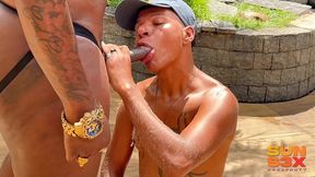 sexo na piscina do clube entre turistas