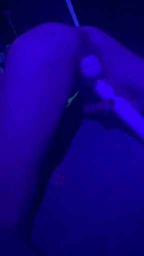 Sexy Stepmom Lets Go at the Club Behind Husbands Back