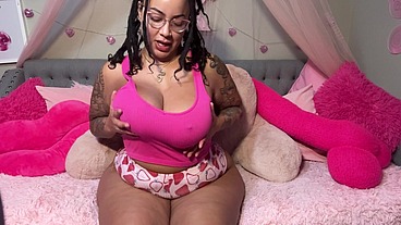 Fan FaceTime With Bodacious BBW Baddie