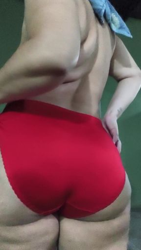 Latina babe gets a kinky wedgie fetish workout