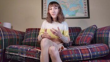 Bubblepinkelle's Solo Trans Fun: Petite Bubble Ass Gets Off