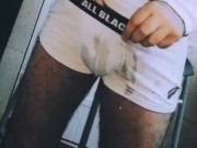 Uro ouvrier qui adore sa pisse et les vends à pigeon