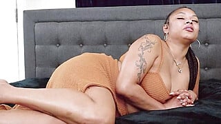 Strokies Porsha returns for tittyfuck