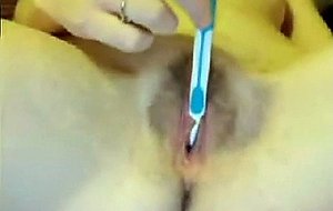 Yo toothbrush bate