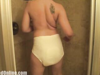 Adriana Diaper In Shower