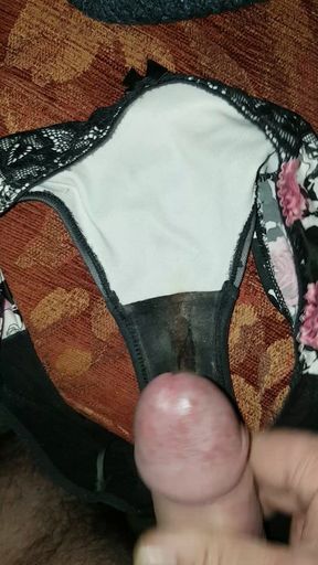 cumming in my wifes dirty panties