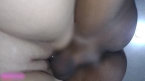 meu namorado perdeu a aposta para amigo e tive que dar minha bucetinha, pau monstro me deixou aberta