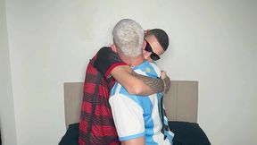 arrombei o cu da putinha e ela ainda pediu pra eu gozar na sua bunda.