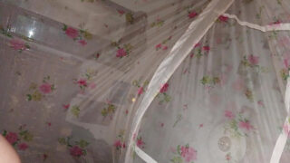 Amateur 18 Jahre altes Mädchen masturbiert