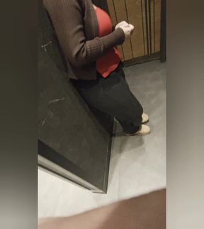 Curvy big-busted girl caught on candid camera