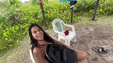 Jovens fazem trilha peladões e acabam fudendo por lá mesmo.