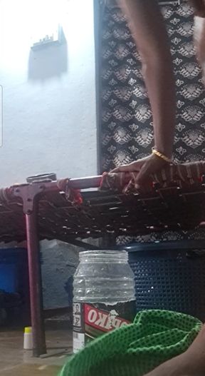 Tamil Aunty Fingering and Urine Passing