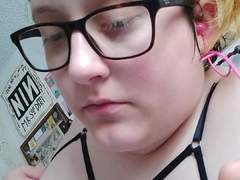 Amateur wild chick solo masturbation