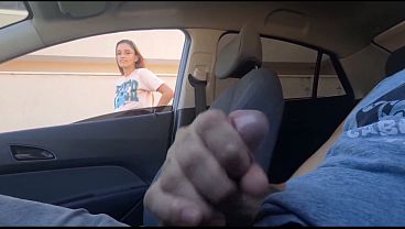 I showed my dick to a hot woman on the street in public�risky, but she liked it!