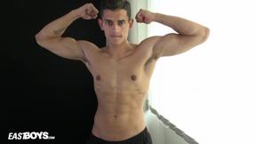 ”Sexy hunk Breno Gomes stud shows his sexy body”