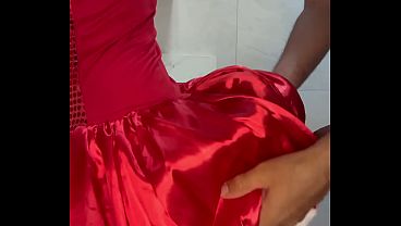 Christmas came and I ate the ass of my wife'_s married friend, who said she had never given her ass before.