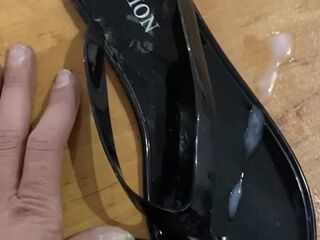 Screw Shiny Ebony Flip Flop and Cum in Sandal