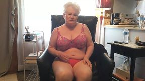 Dirty Granny Spews Sultry Sweet-Nothings, Igniting Passionate Orgasms in Her Enthusiastic Audience.