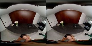 She Gives Me a Footjob, I Cum Everywhere Virtual Real Porn