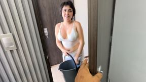 Sexy Latina neighbor comes to my apartment for water and ends up fucked hard by her tight ass with my huge and rich cock.