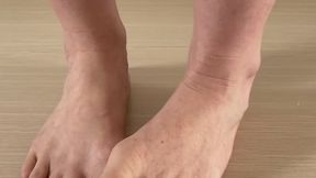 Lexa Ruiz Barefoot Goddess Foot Worship & Toe Teasing Fetish