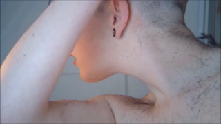 Lynn-Tonic - Headshave!