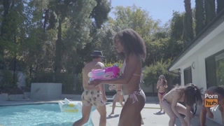 Getting closer with Abigail Mac