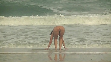 Nude Beach Public Butt Plug Surprise! Part 1