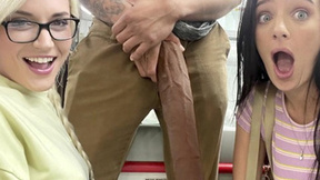 Amateur Teen Blowjob black dick Sucks black dick & Gets Ravaged in Public