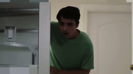 MILFs at the GYM are HOT!