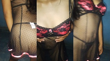 Flaca muy sexy bailando