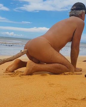 Ladysilva on the beach naked masturbates with a cock in her hot ass