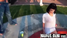 Hot - Real Slut Party - Pass the booty to the left hand si