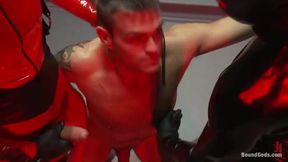 Fastened Hunk Cummig
