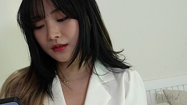 Korea - Manager Addicted to the Scent of His Idol's Discarded Panties