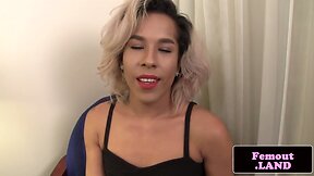 Latina trap Jessica Kush jerking her cock