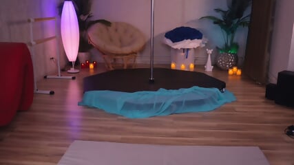 licking the powdered sugar off a beignet vendors apron