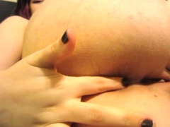 Naked amateur webcam girl fingering her pussy live on camera