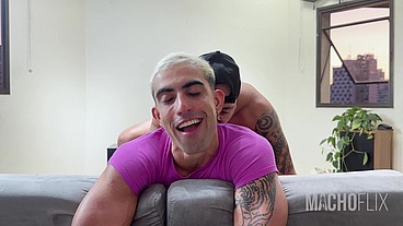 Boy de Calcinha saiu da TV pra me dar o cu